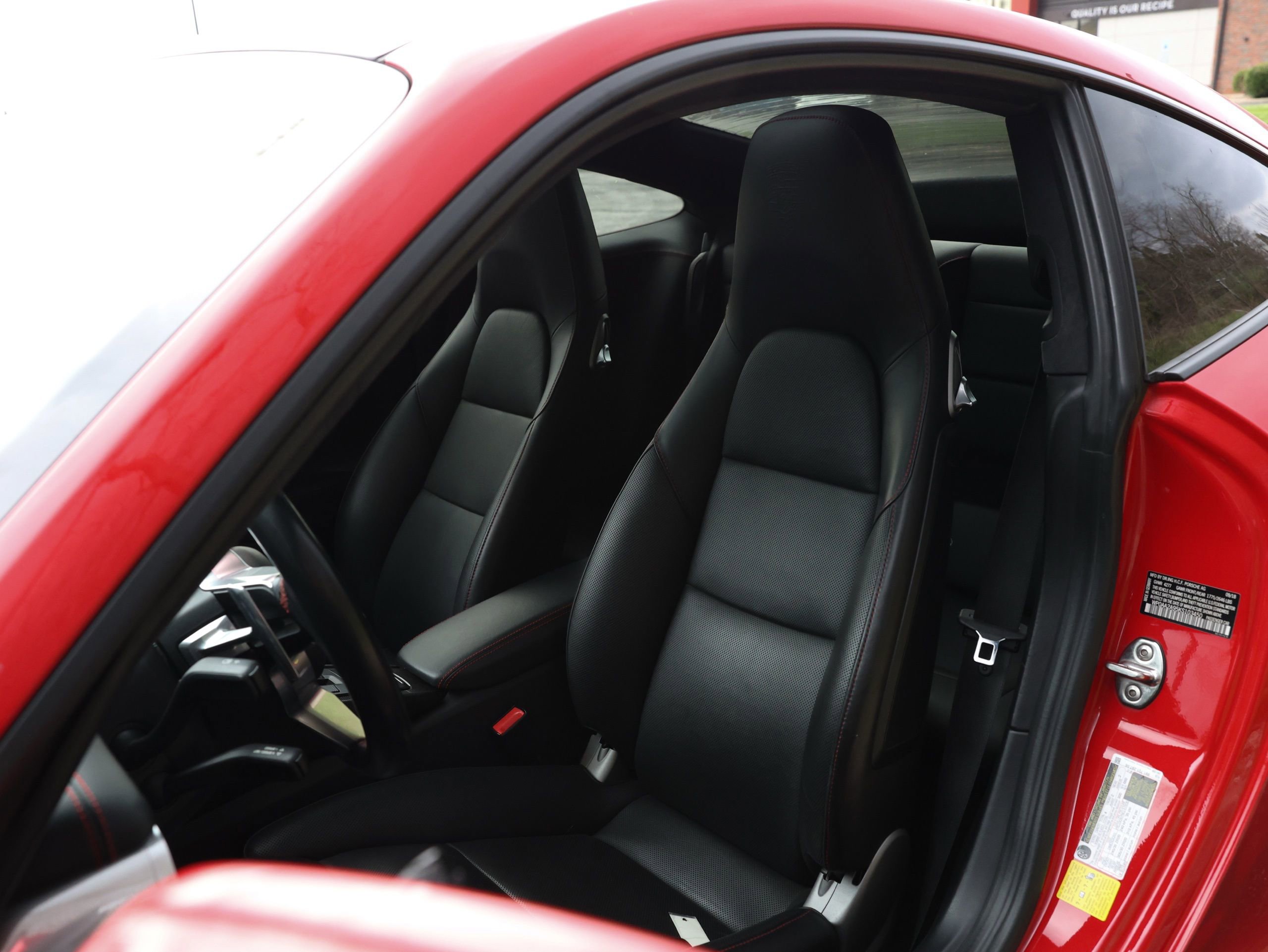 Used 2019 Porsche 911 Carrera 4 image 2