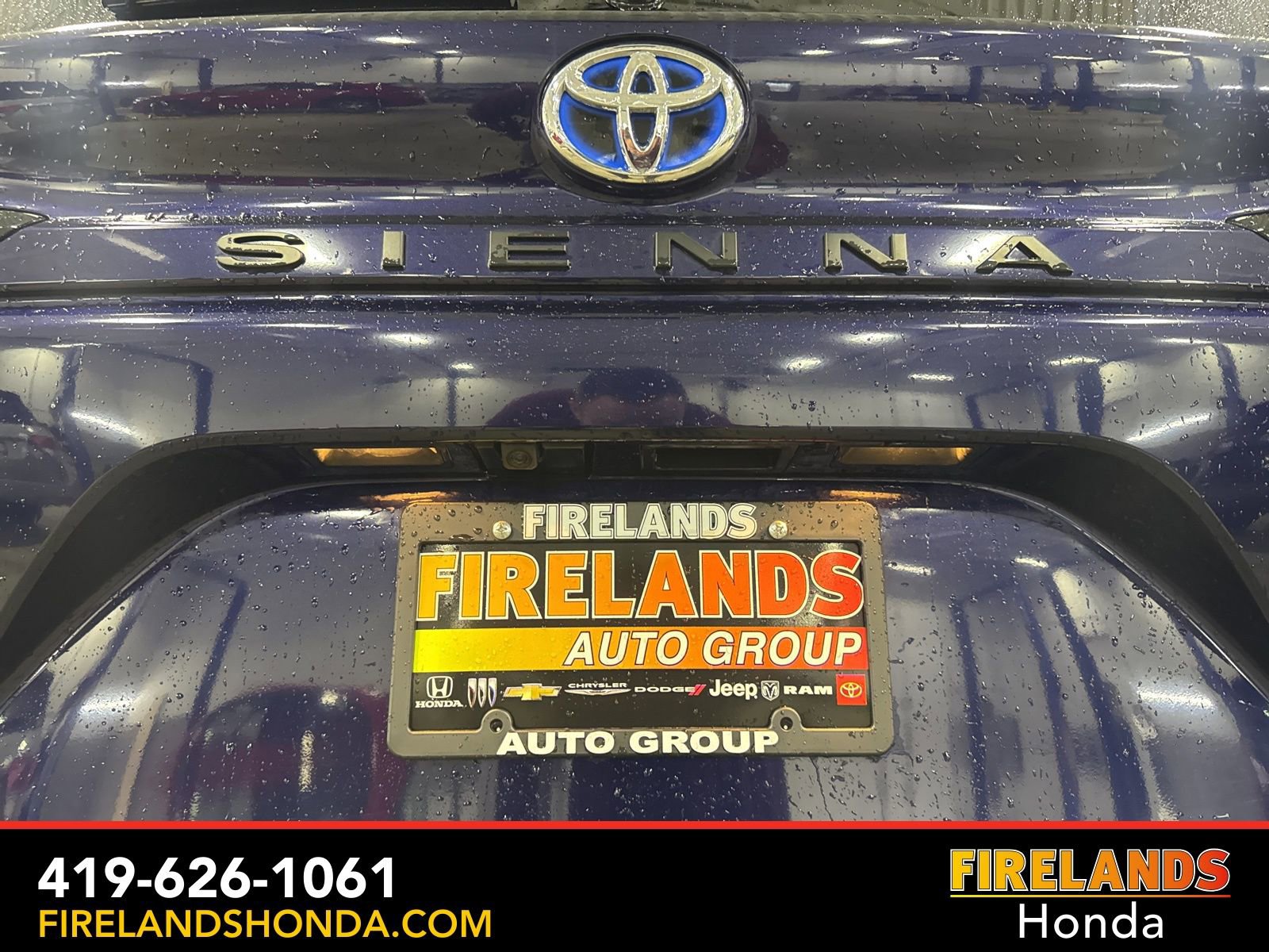 Used 2024 Toyota Sienna XLE AWD/4WD image 49