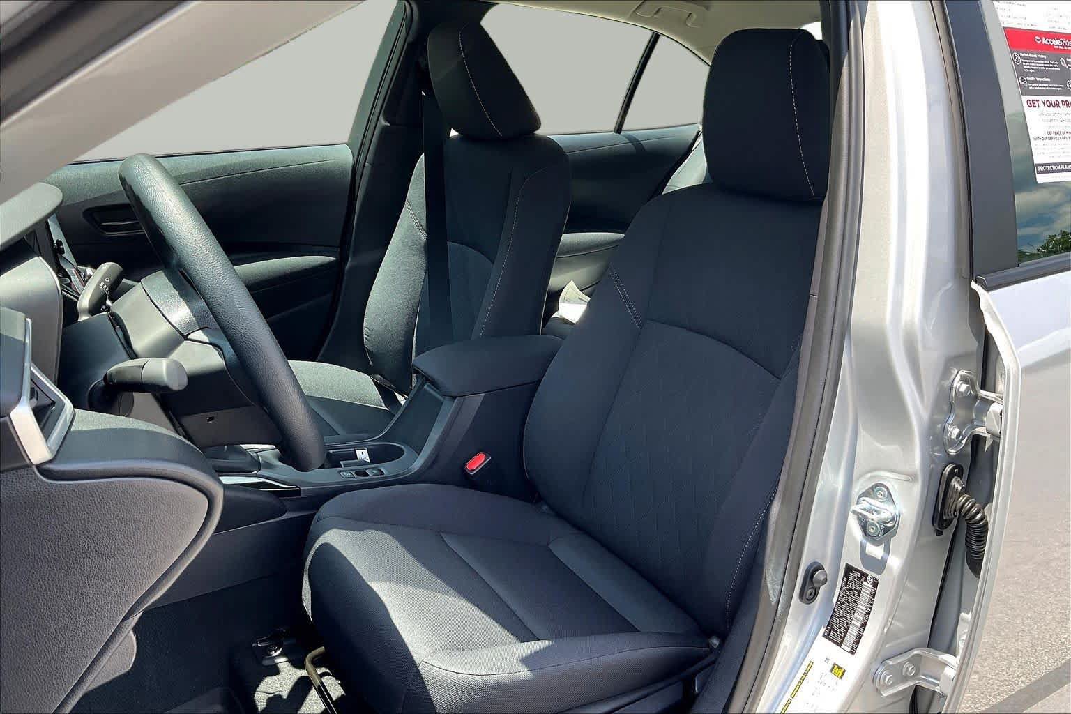 Used 2026 Toyota Corolla LE FWD image 8