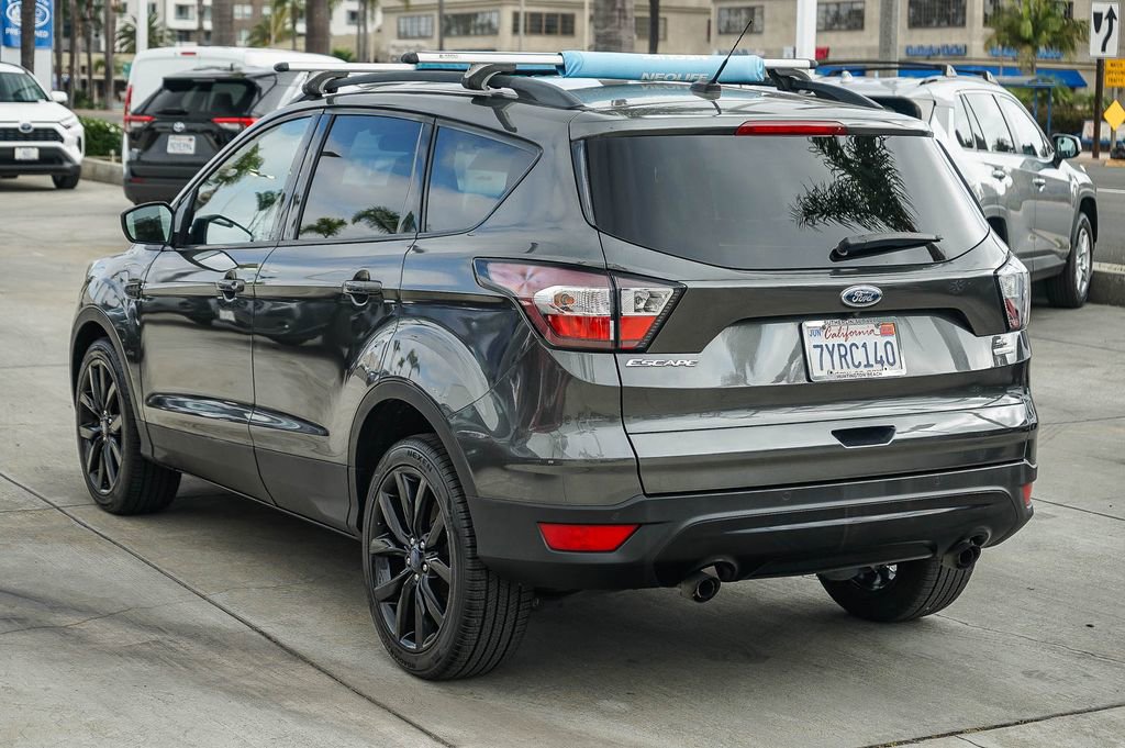 Used 2017 Ford Escape SE w/ Equipment Group 201A image 7