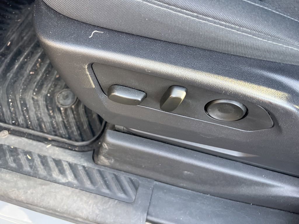 Certified 2024 Chevrolet Silverado 1500 Custom AWD/4WD image 25