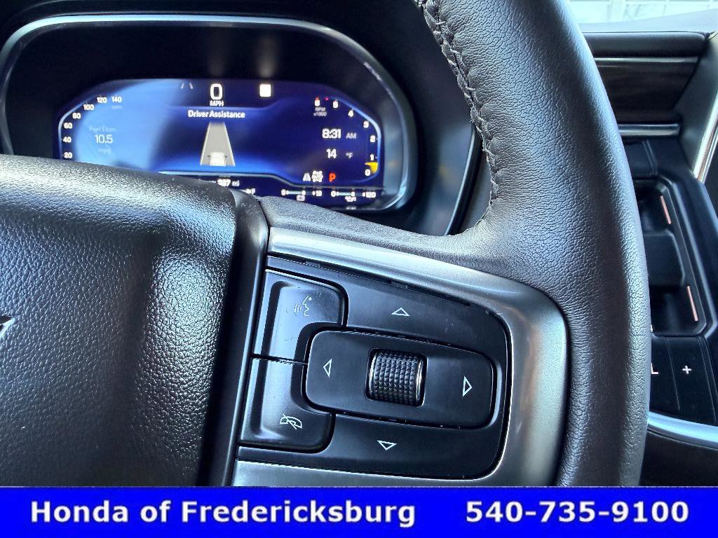 Used 2022 Chevrolet Suburban LT w/ Luxury Package image 32