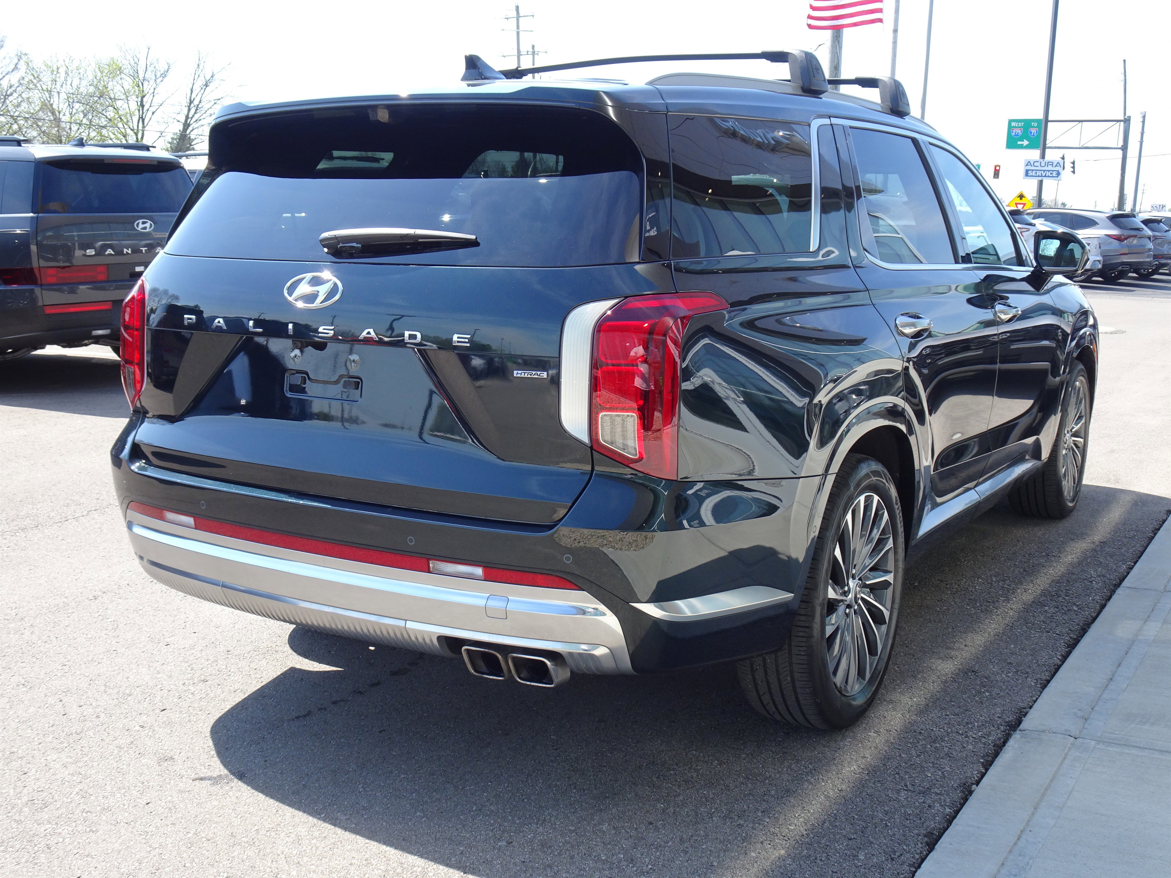 Used 2023 Hyundai Palisade Calligraphy image 5