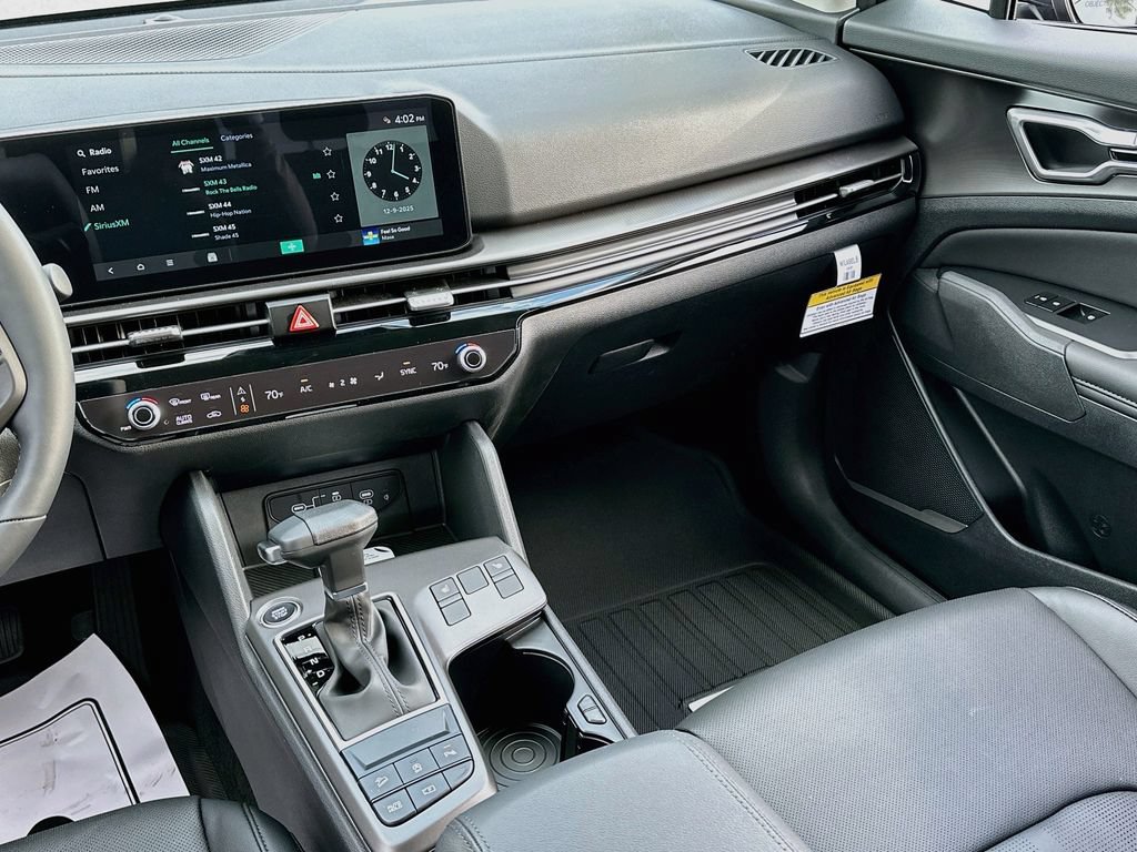 Certified 2026 Kia Sportage EX FWD image 22