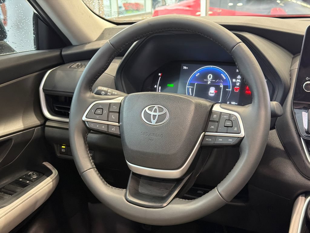 Used 2025 Toyota Grand Highlander AWD Hybrid image 28