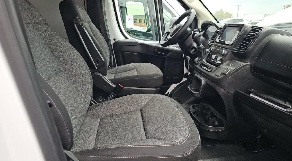 Used 2023 RAM ProMaster 2500 FWD image 2