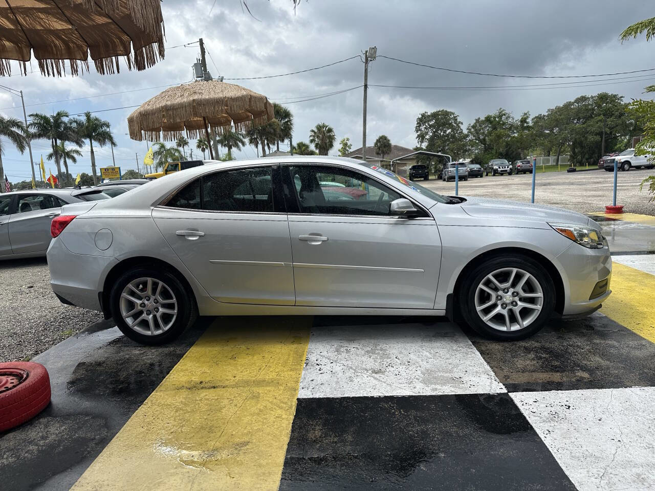 Used 2015 Chevrolet Malibu LT w/ Power Convenience Package image 4