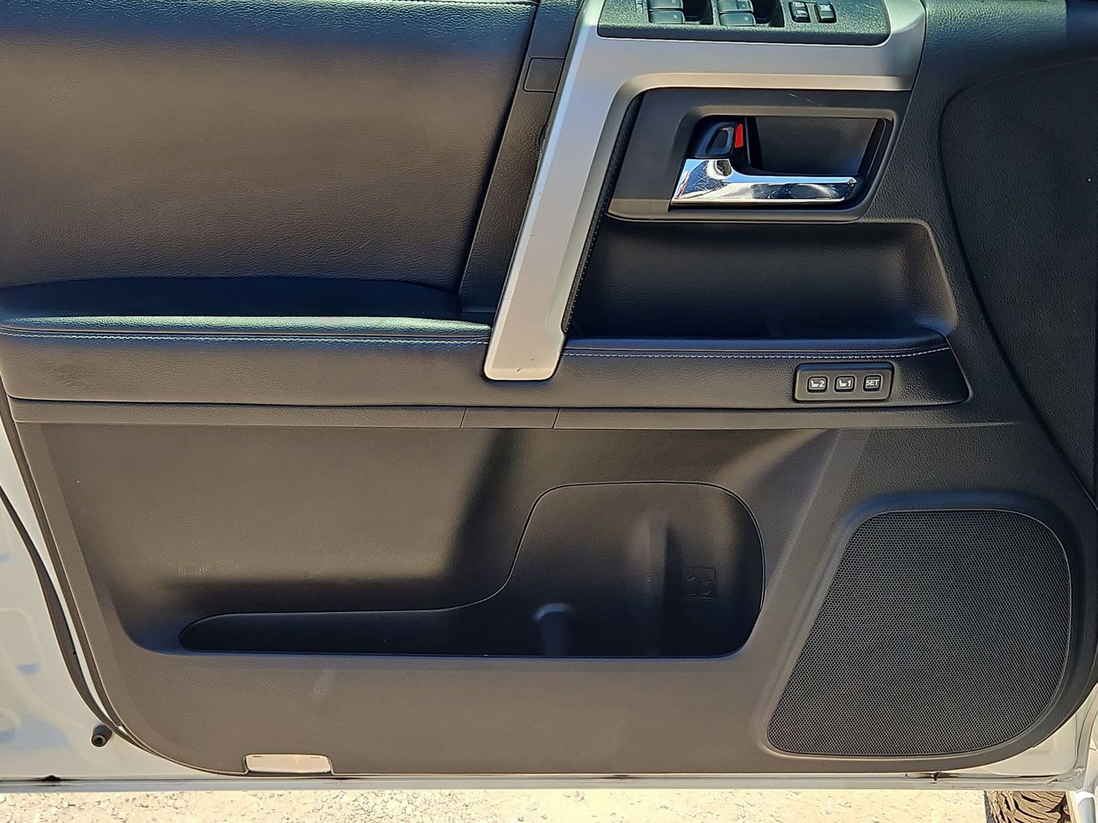 Used 2019 Toyota 4Runner Limited AWD/4WD image 12