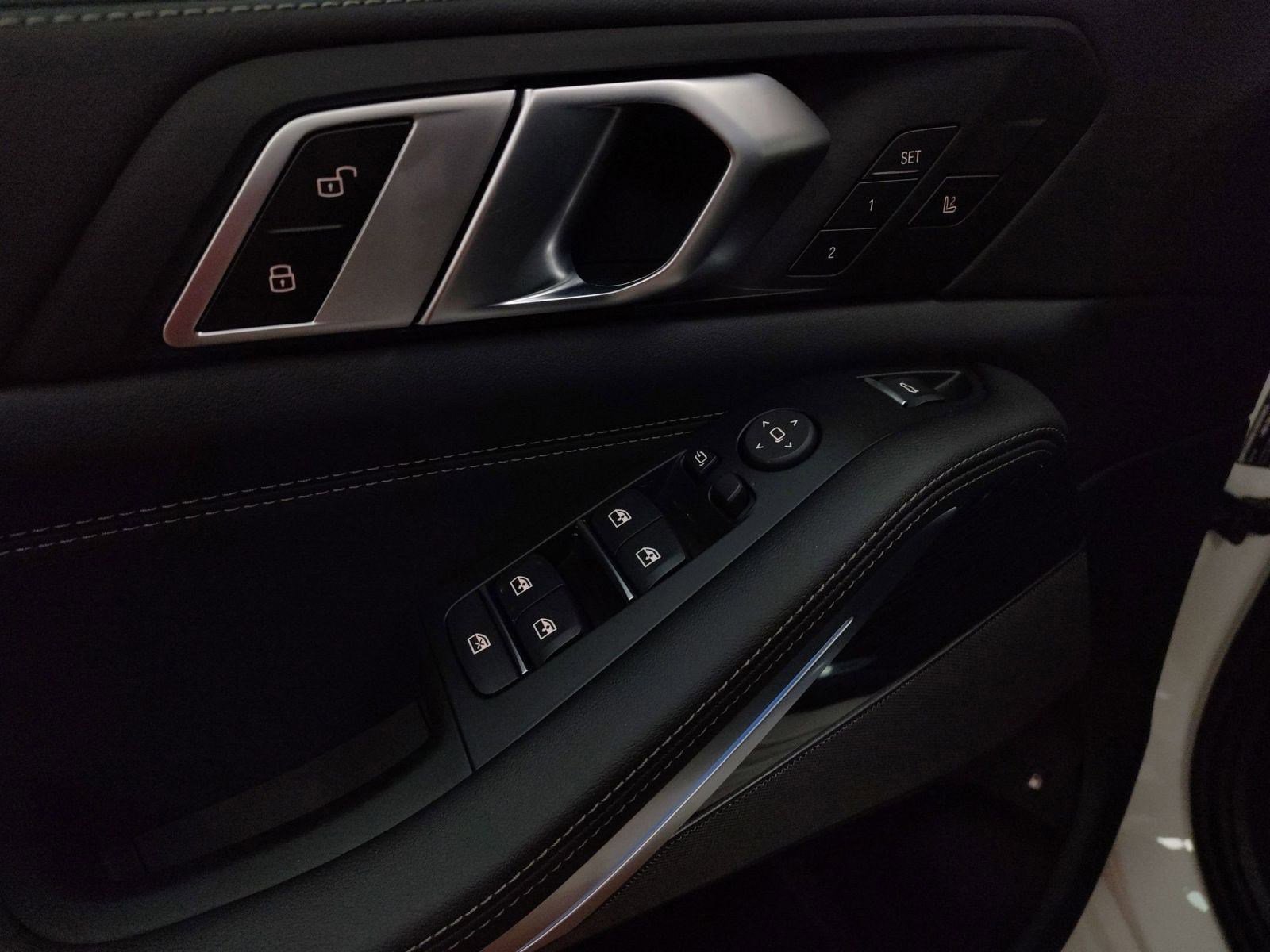 New 2026 BMW X5 xDrive50e w/ M Sport Package image 12