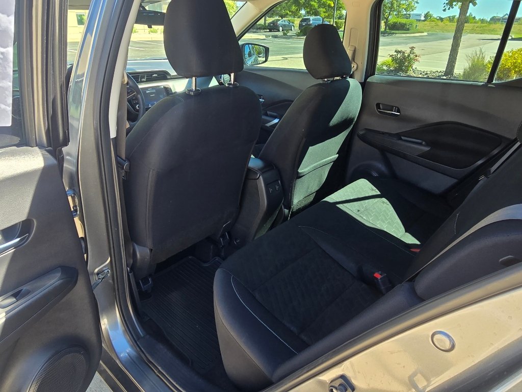 Used 2024 Nissan Kicks SV FWD image 16