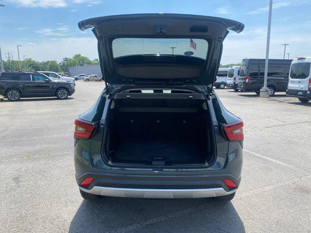 Used 2025 Chevrolet Trax LT FWD image 7