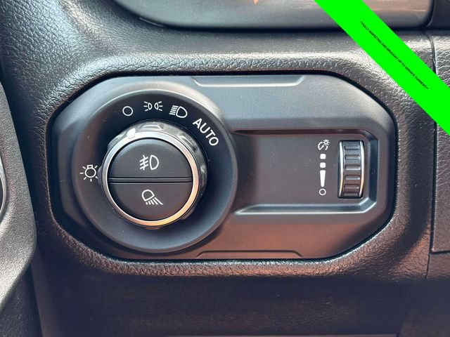 Used 2023 Jeep Gladiator Overland w/ LED Lighting Group AWD/4WD image 10