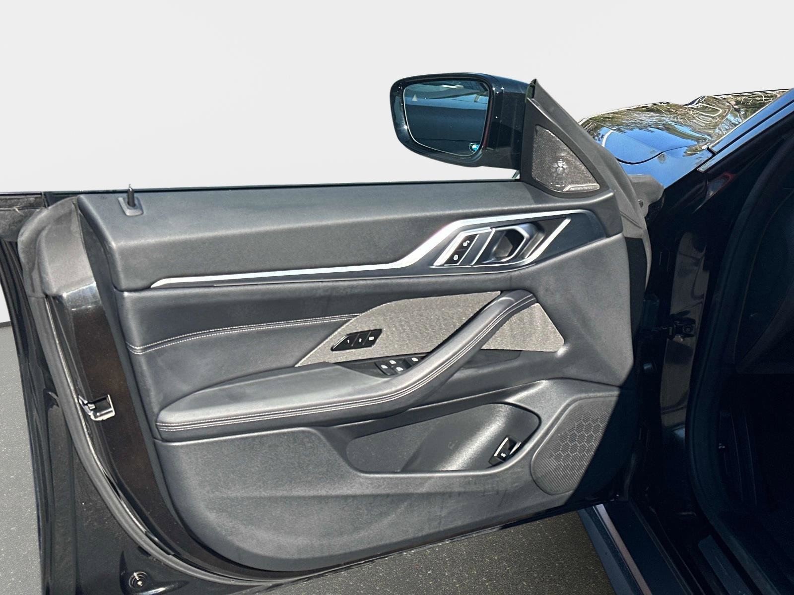 Used 2023 BMW i4 eDrive35 w/ Premium Package image 16