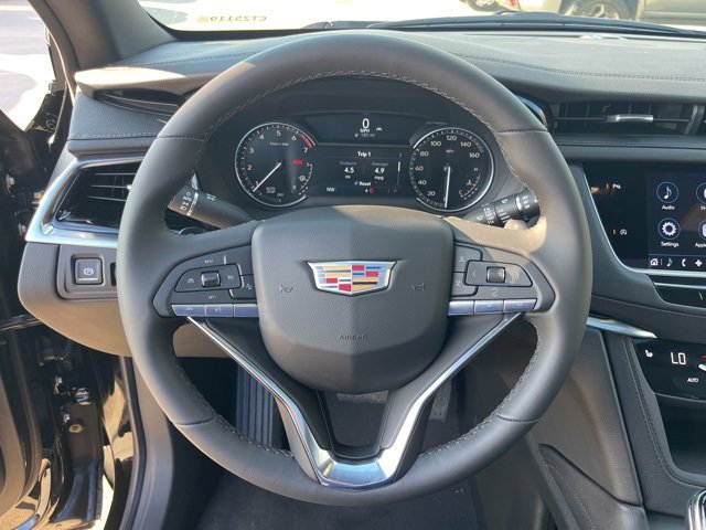 New 2025 Cadillac XT6 Luxury image 19