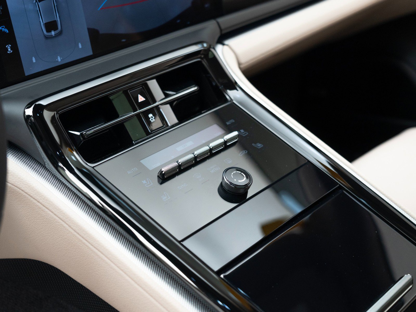 Certified 2025 Porsche Panamera 4 image 26