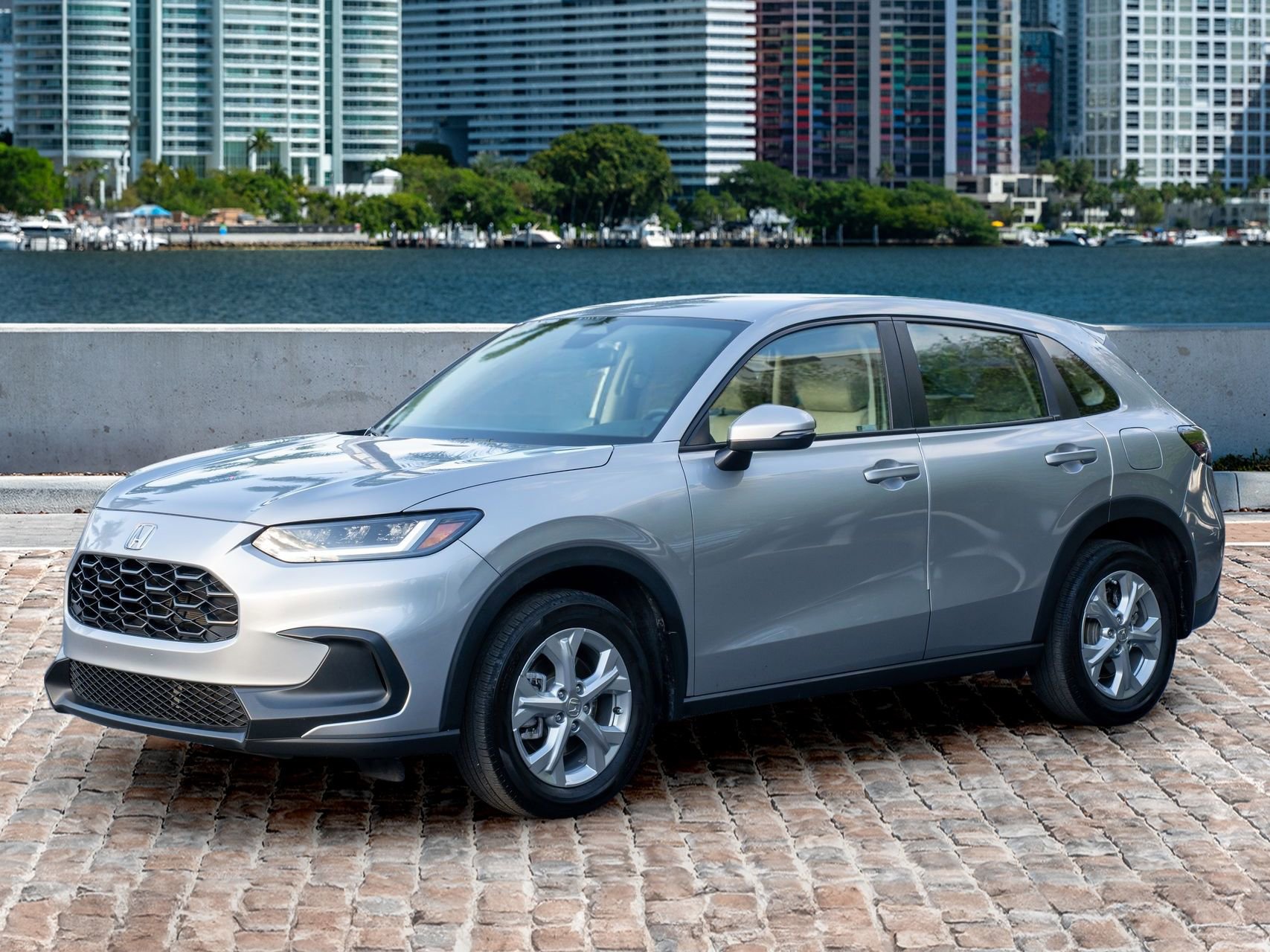 Certified 2023 Honda HR-V LX image 1