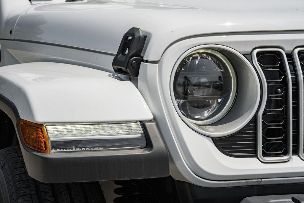 New 2025 Jeep Wrangler Sahara w/ Technology Group image 11