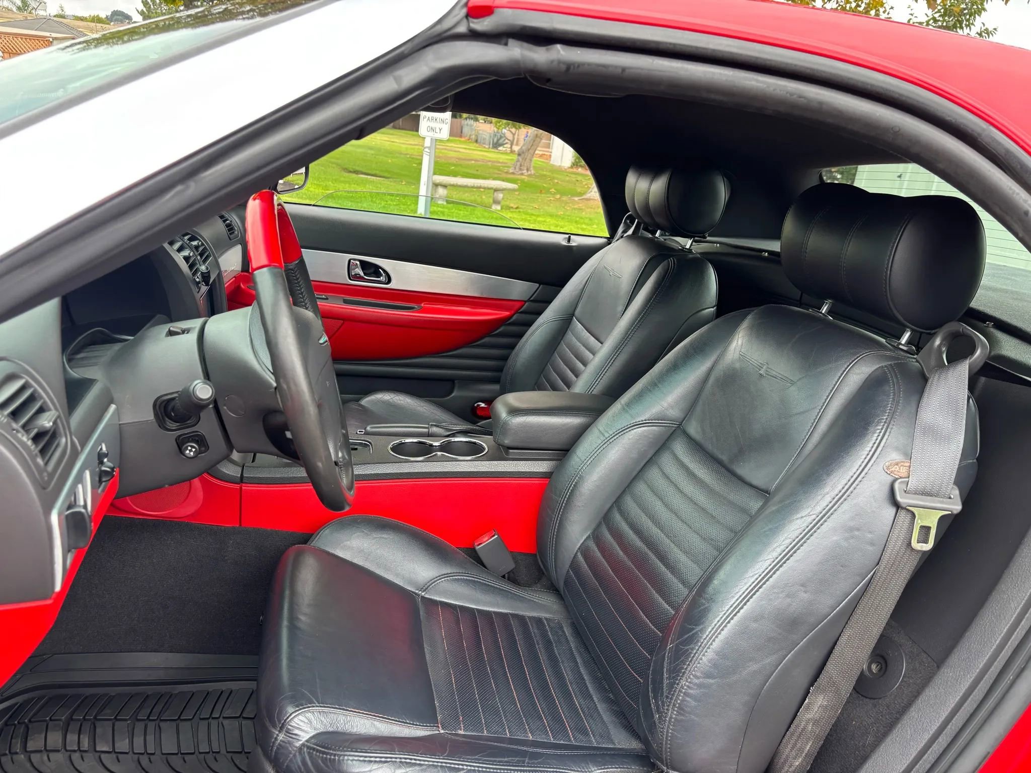 Used 2002 Ford Thunderbird image 5