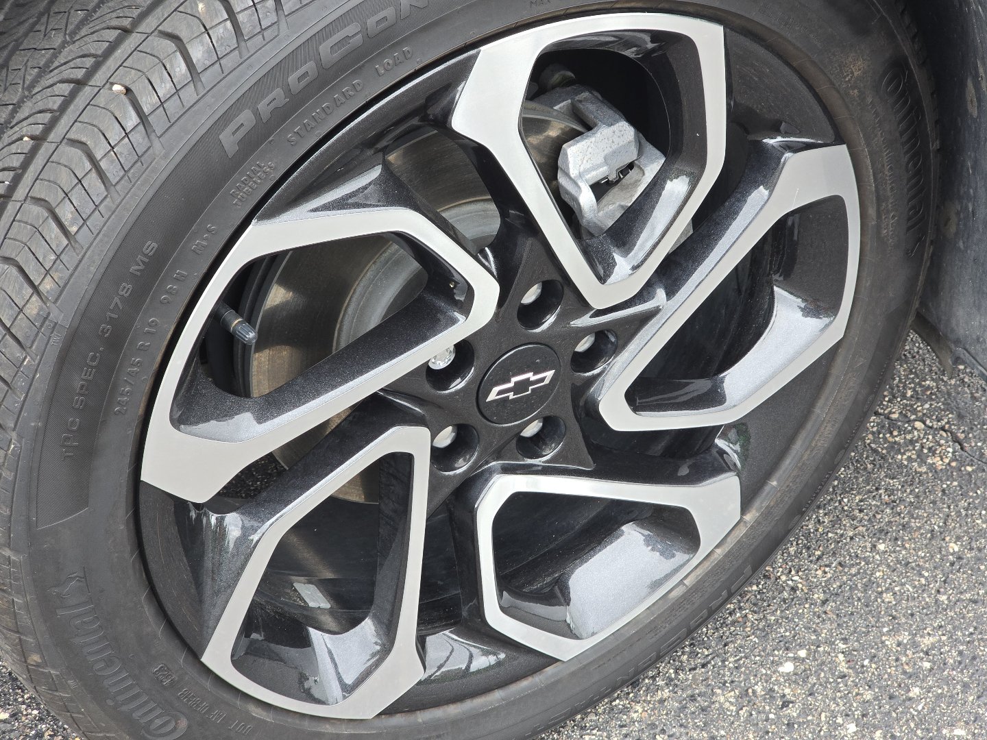 Certified 2024 Chevrolet Trax RS w/ Sunroof Package FWD image 16
