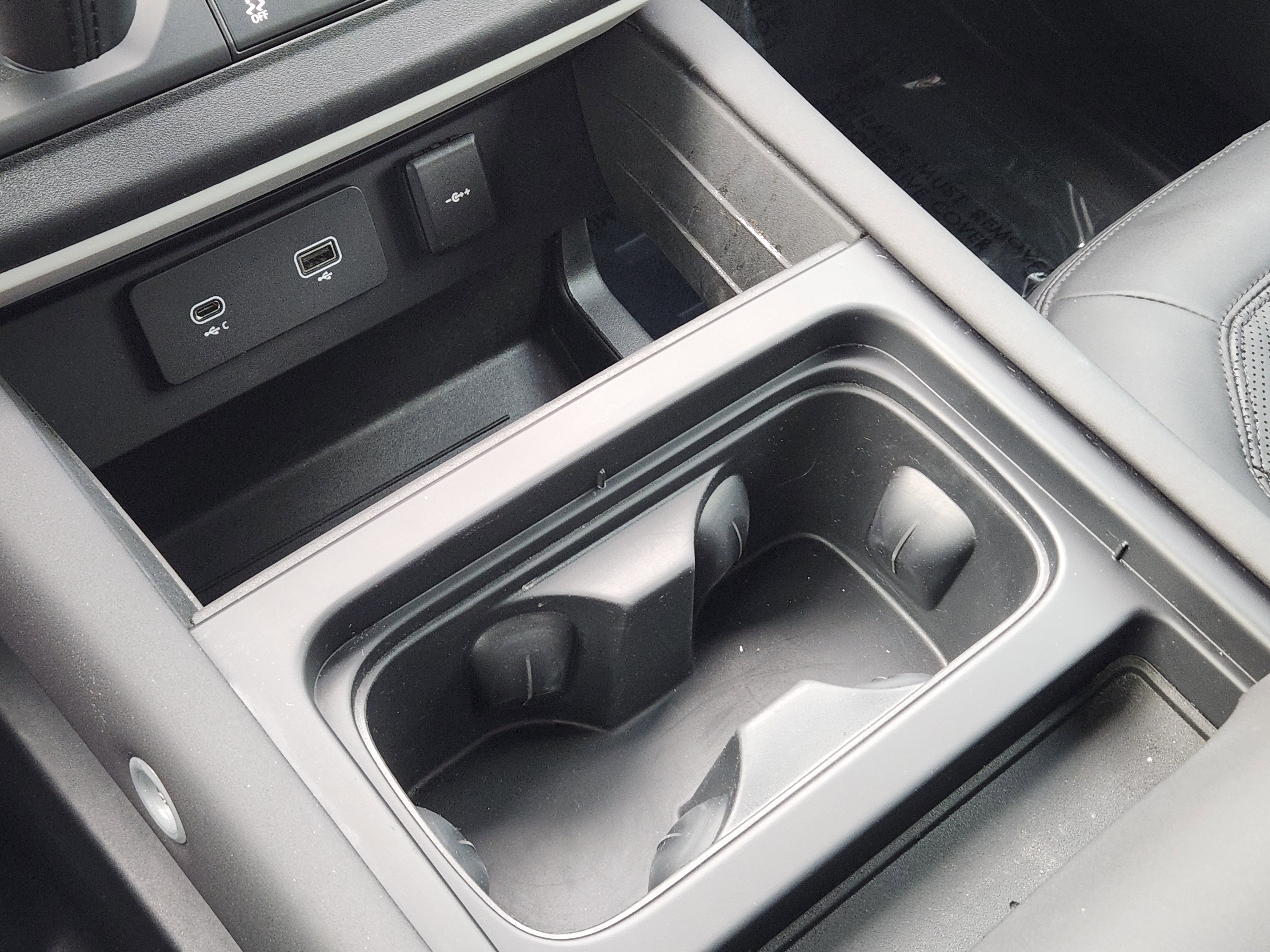 Certified 2024 Land Rover Defender 130 S image 20