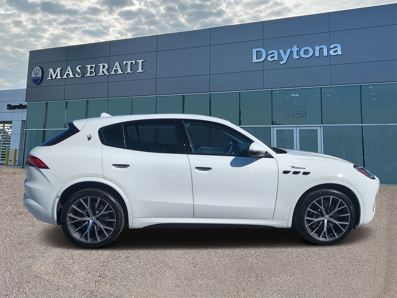 New 2026 Maserati Grecale Modena image 3