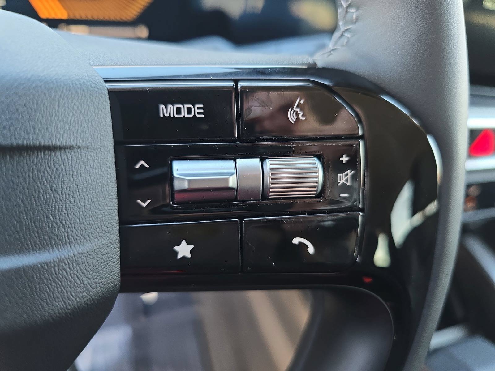 New 2026 Kia Sorento LX FWD image 20