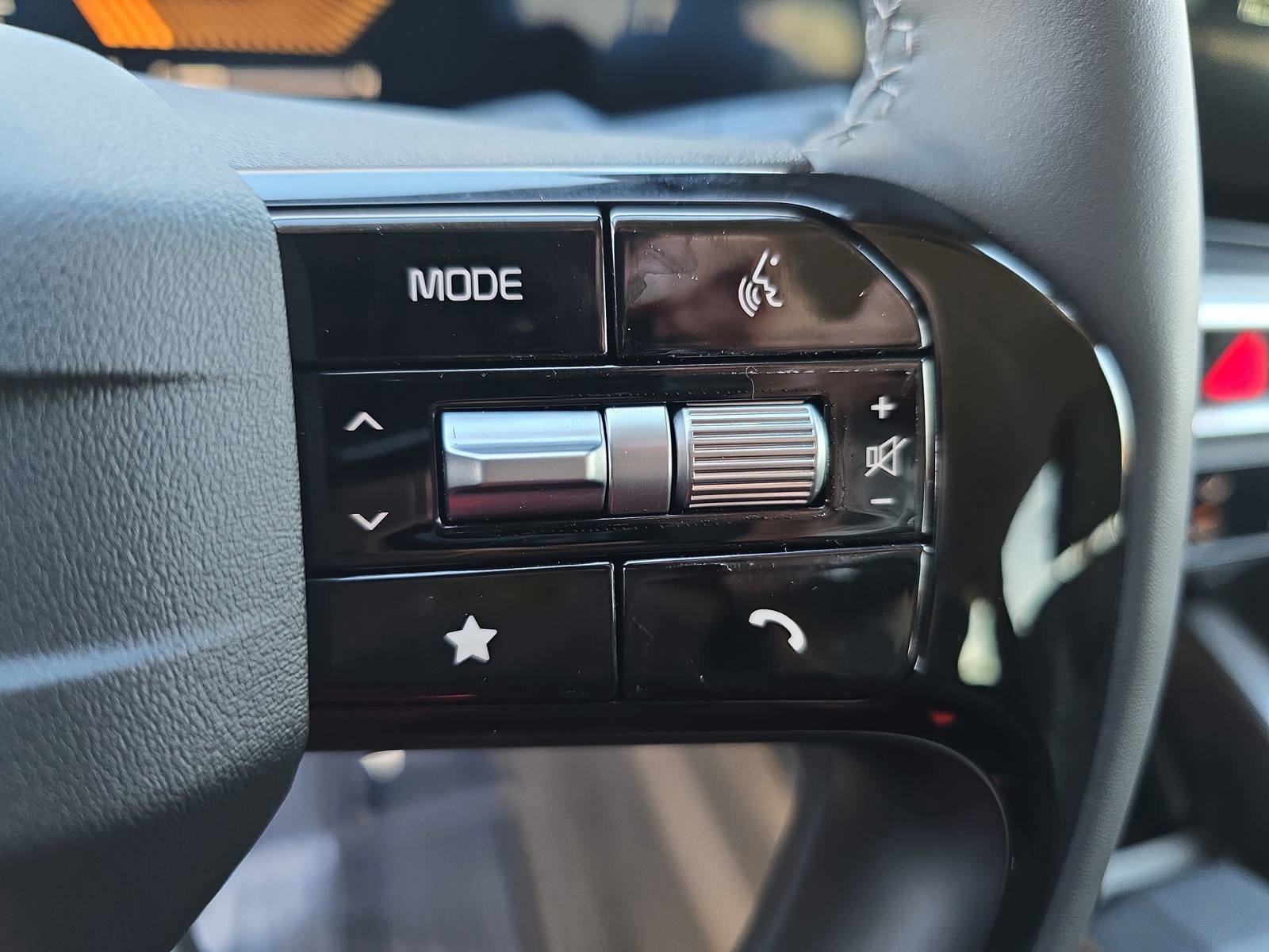 New 2026 Kia Sorento LX FWD image 20