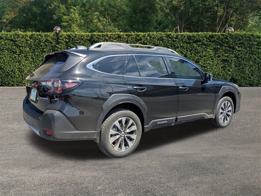 New 2025 Subaru Outback Touring XT image 4