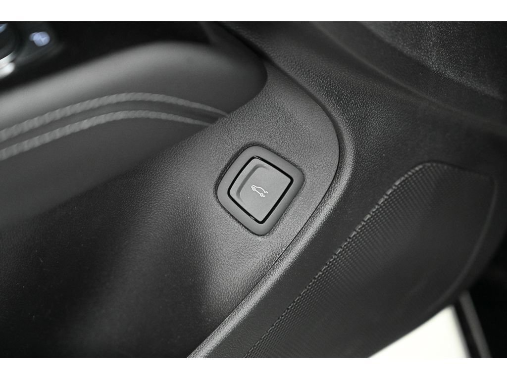 New 2025 Cadillac CT4 Premium Luxury image 18