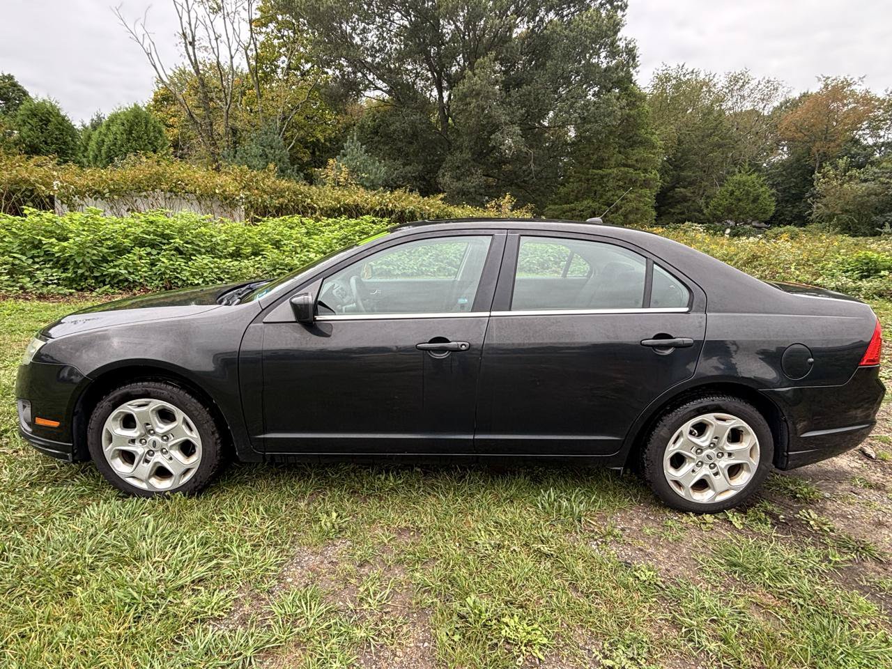 Used 2010 Ford Fusion SE FWD image 8