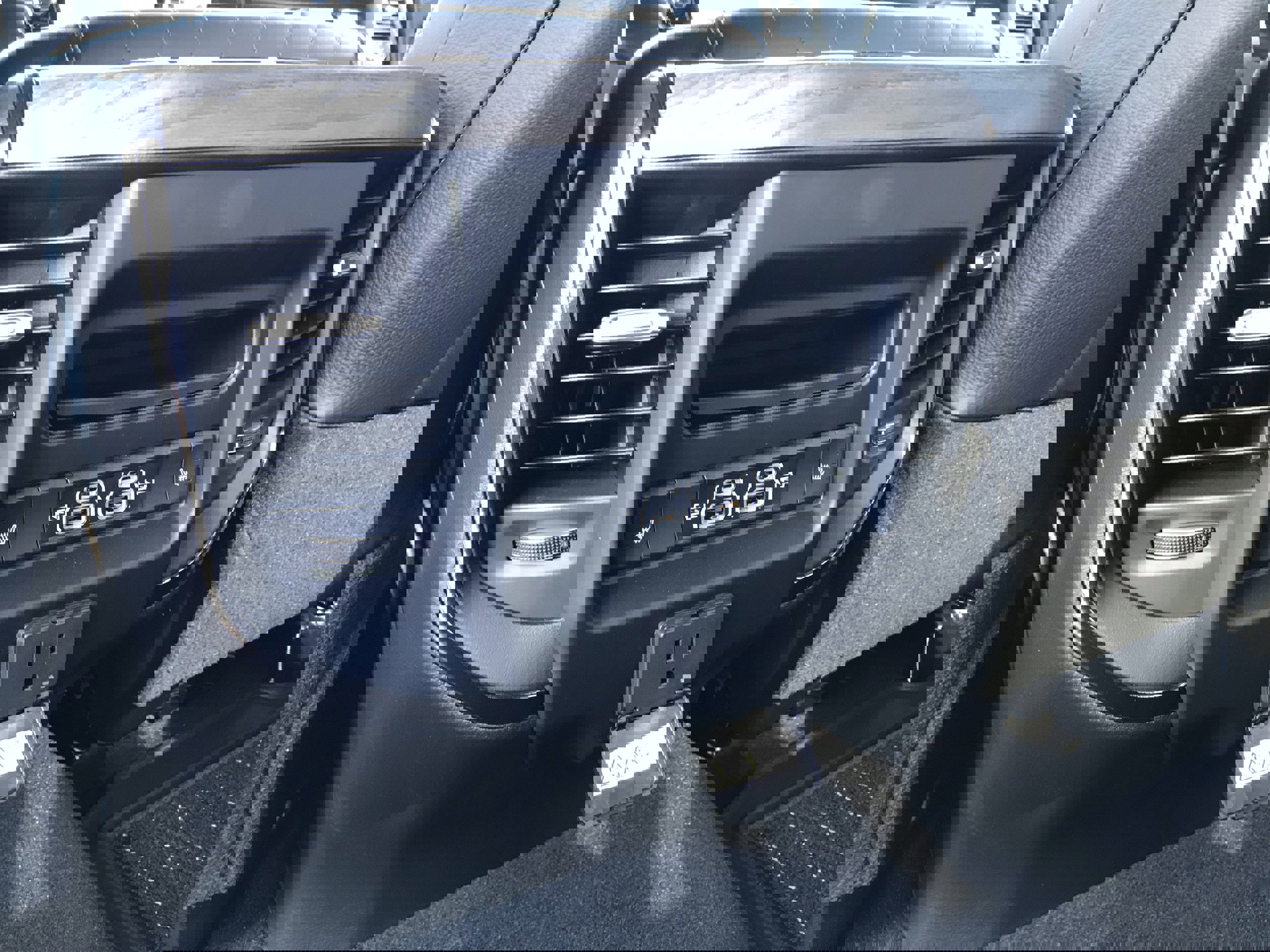 New 2026 RAM 3500 Limited image 25