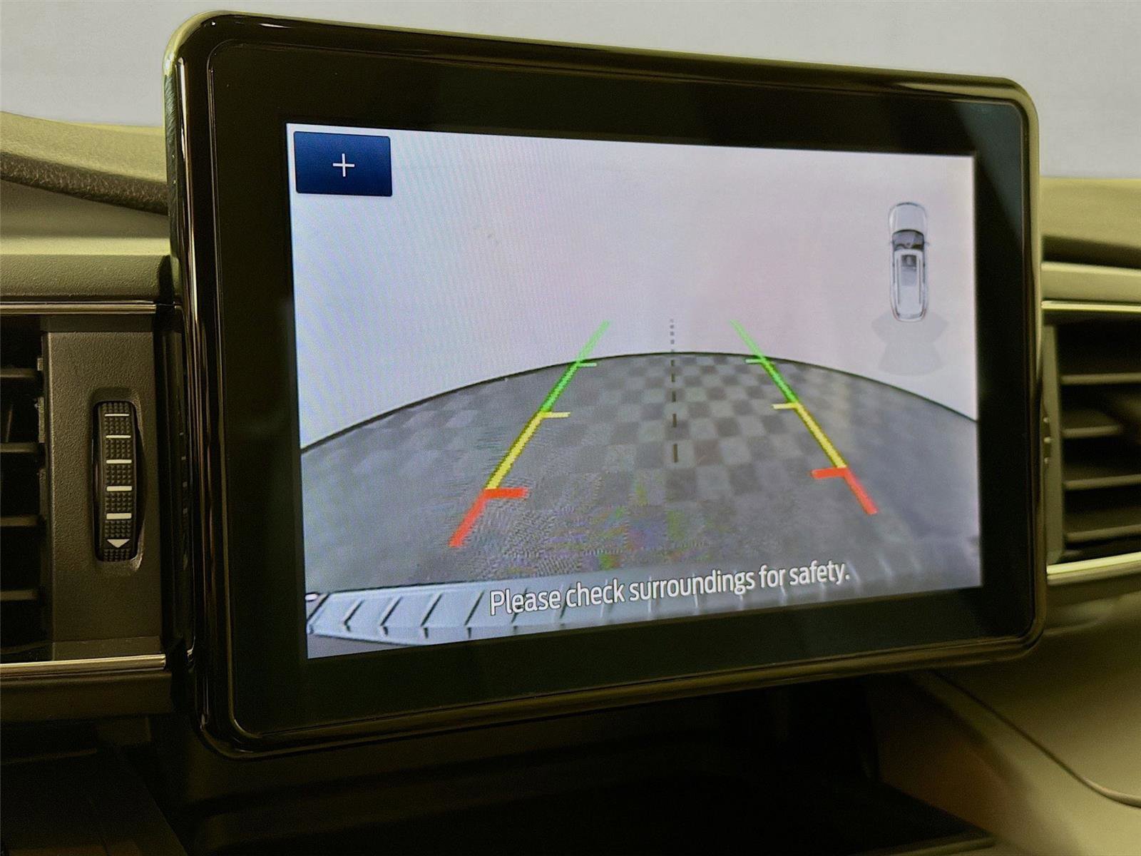 Used 2022 Ford Explorer XLT w/ Equipment Group 202A image 15