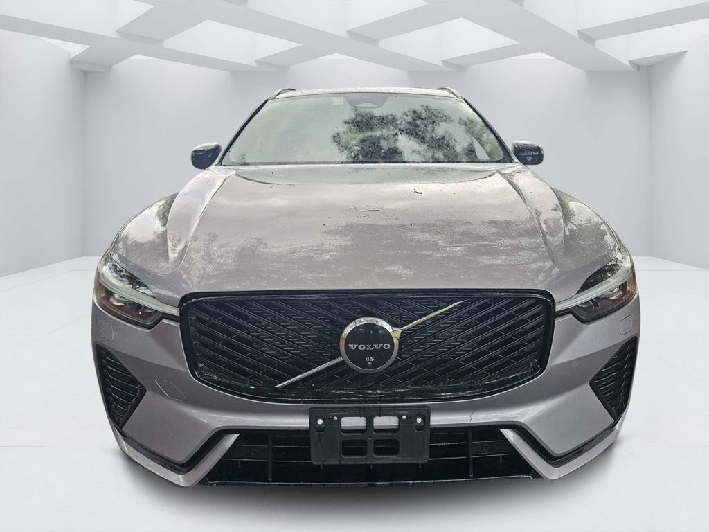 Certified 2026 Volvo XC60 B5 Plus AWD/4WD image 8