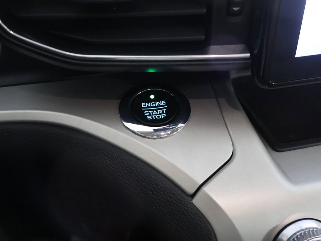 Used 2021 Ford Explorer XLT w/ Equipment Group 202A AWD/4WD image 42