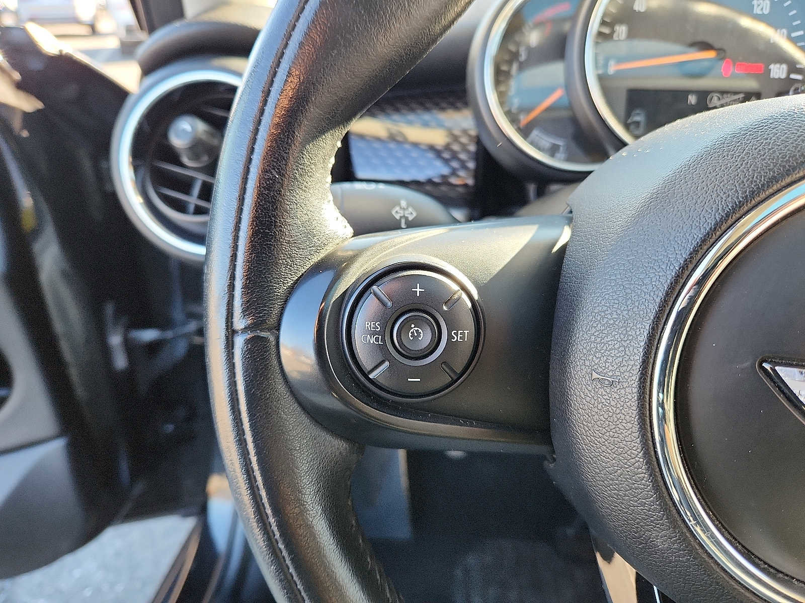 Used 2016 MINI Cooper S w/ Premium Package image 19