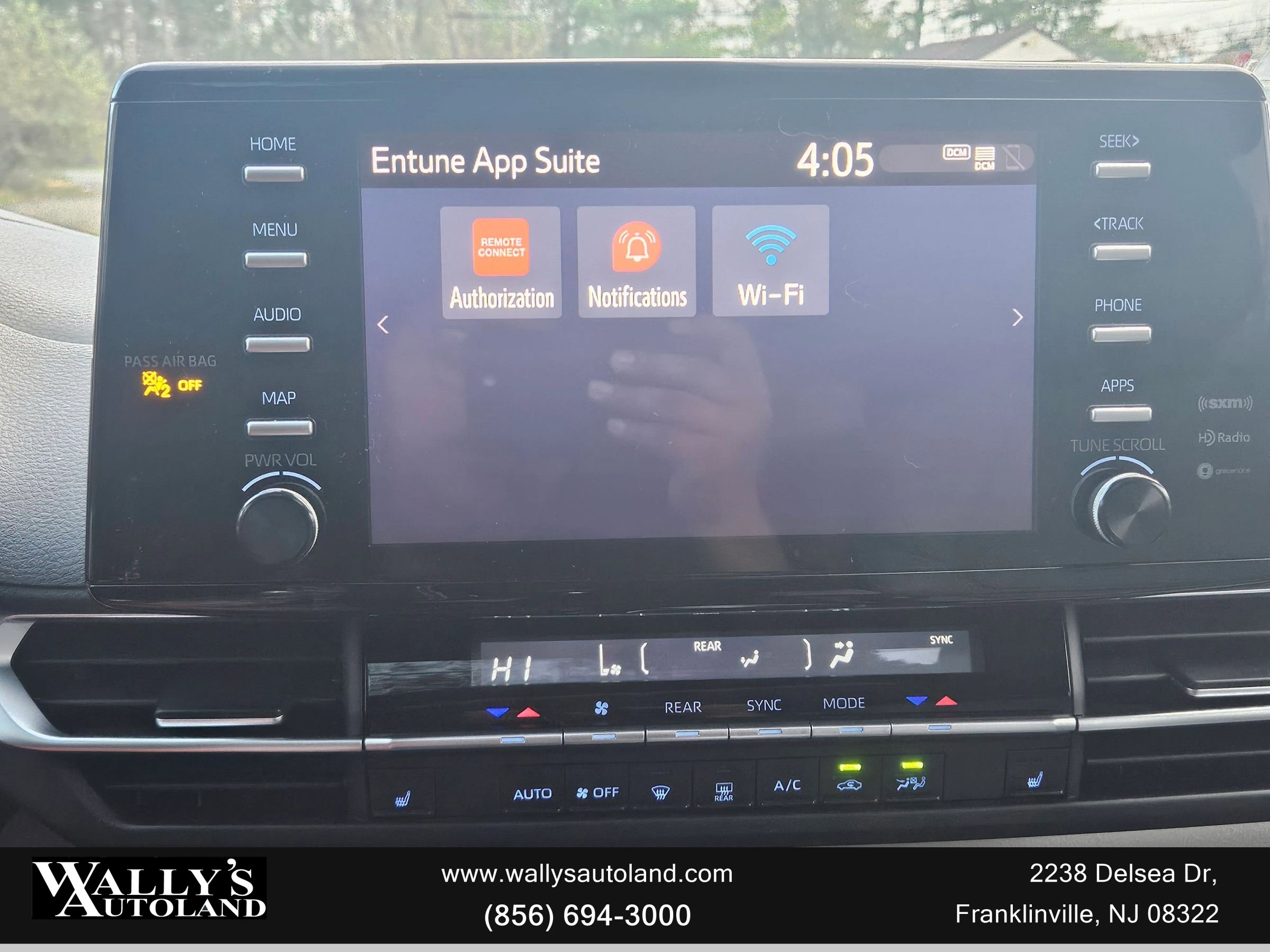 Used 2021 Toyota Sienna XLE image 15