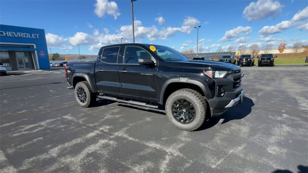 Certified 2025 Chevrolet Colorado Trail Boss image 2