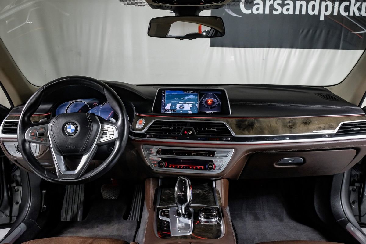 Used 2017 BMW 740i xDrive image 14