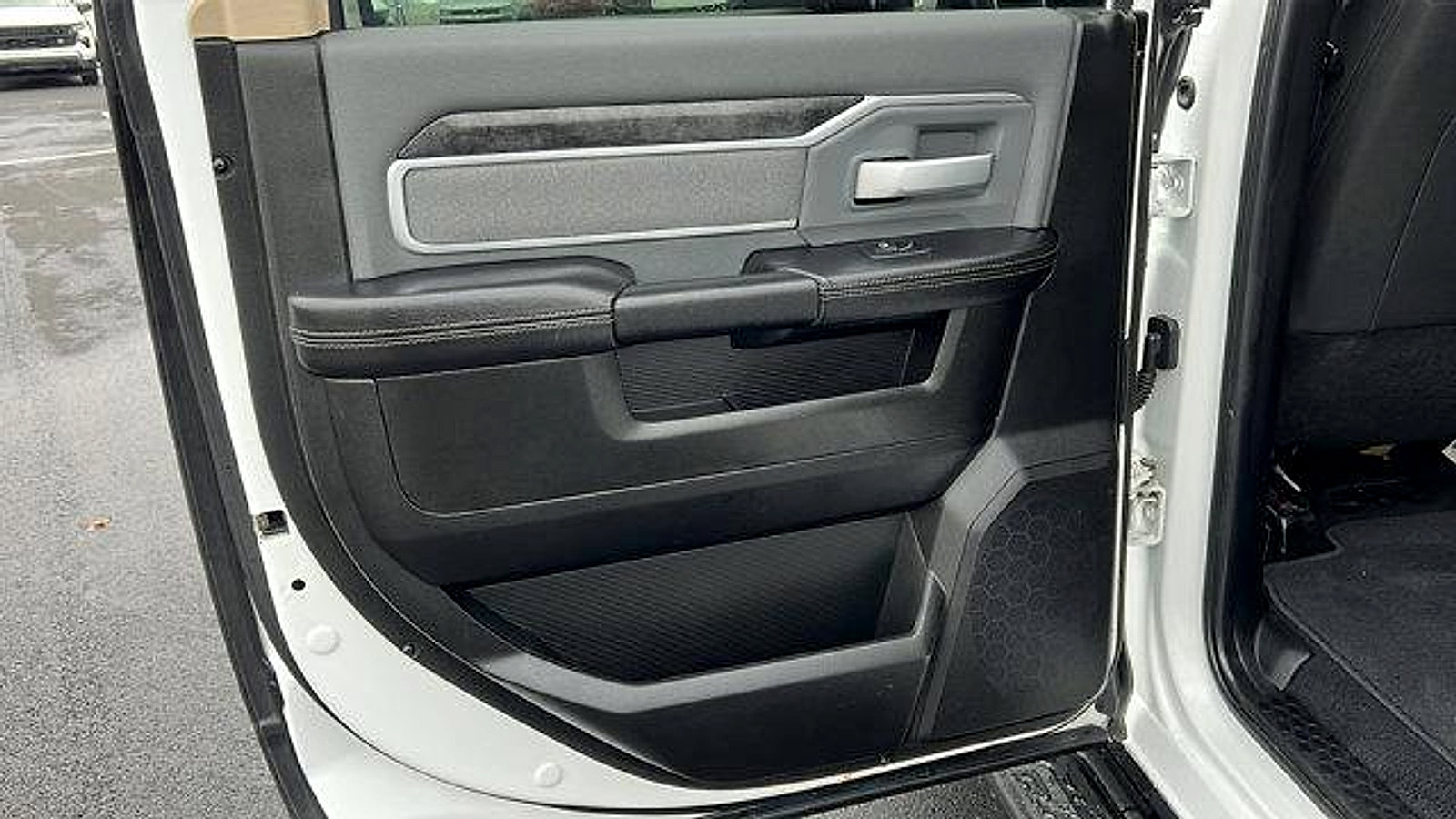 Used 2019 RAM 2500 Big Horn image 15