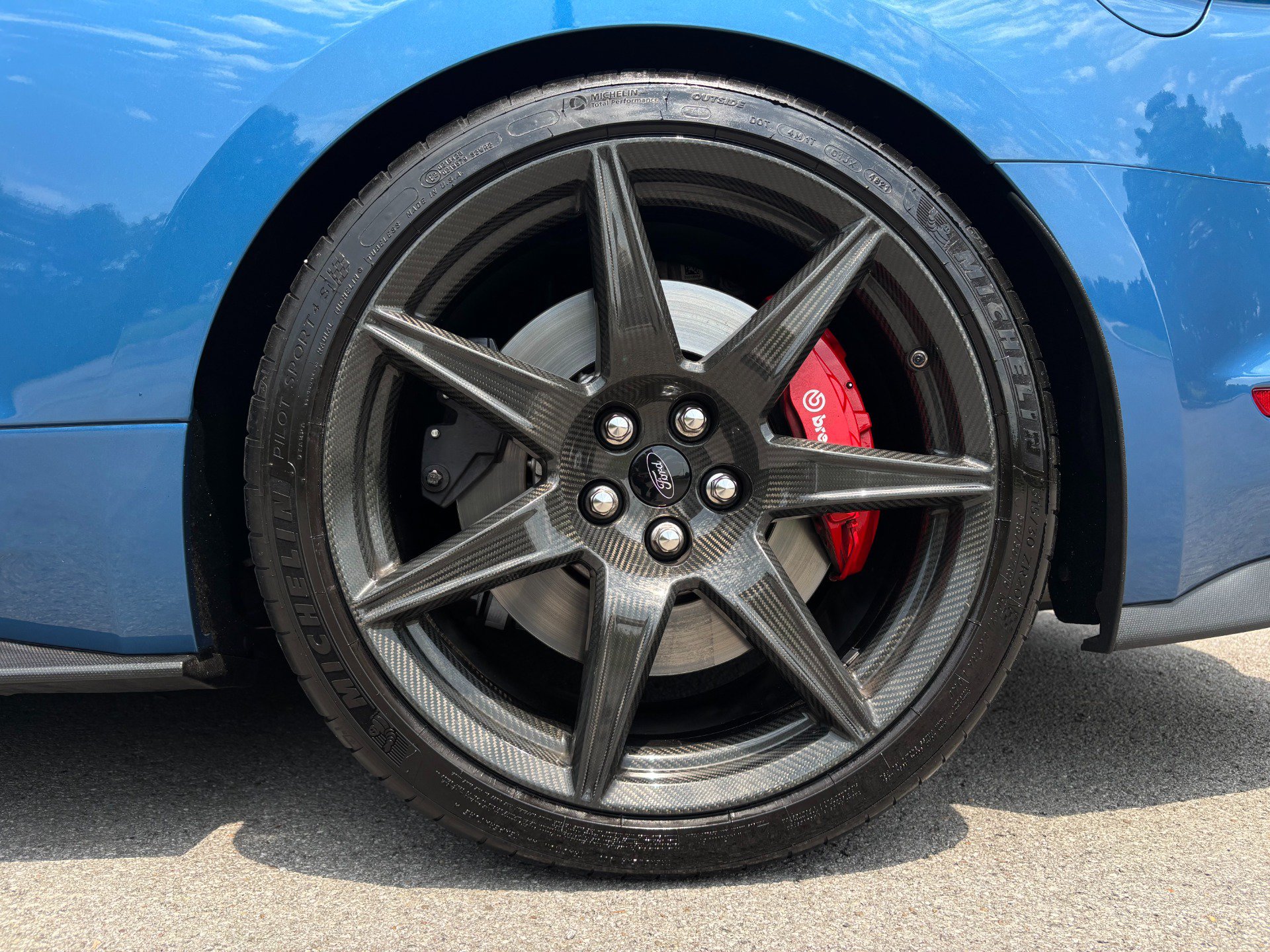 Used 2020 Ford Mustang Shelby GT500 w/ Carbon Fiber Track Pack RWD image 47