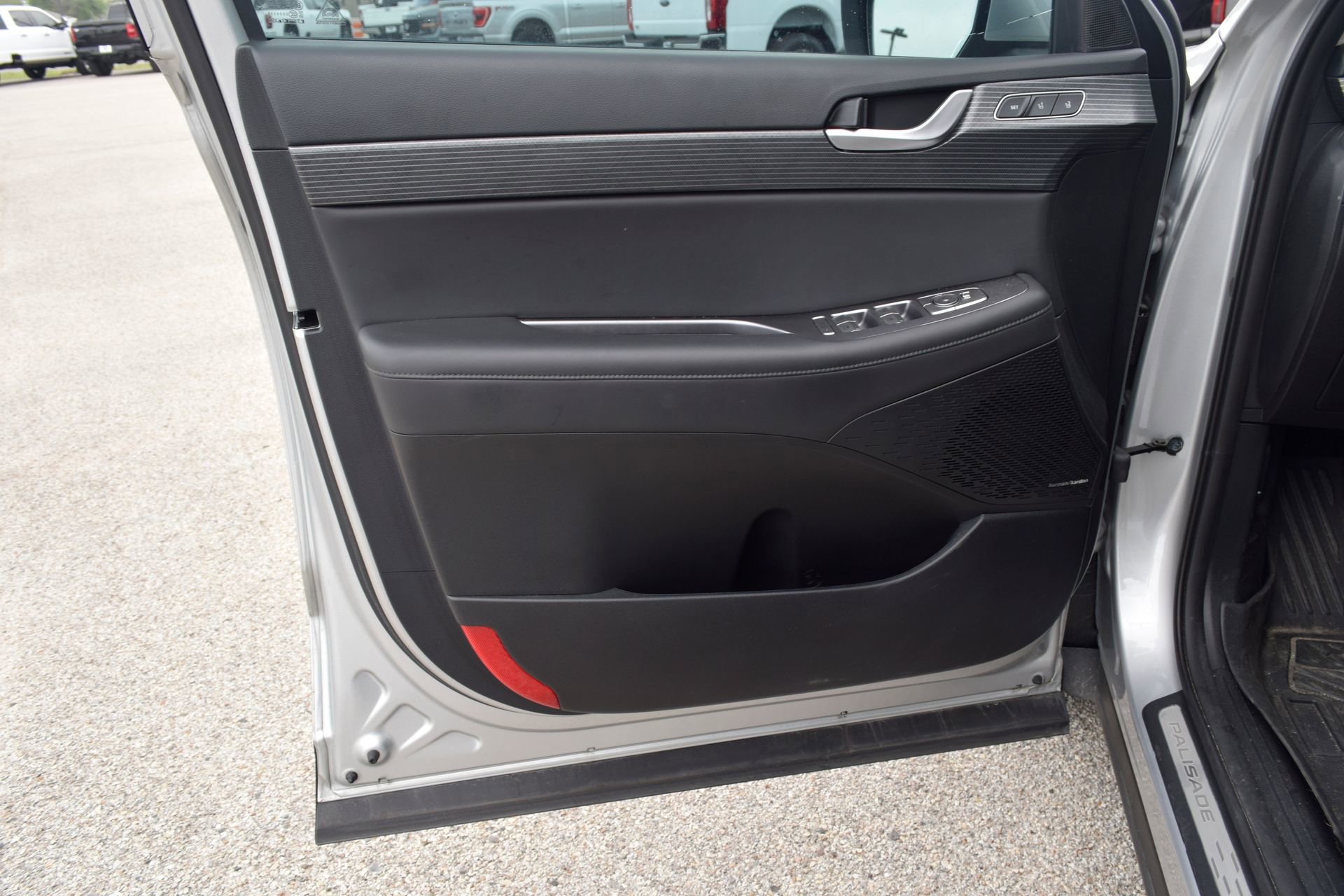 Used 2023 Hyundai Palisade Limited image 19
