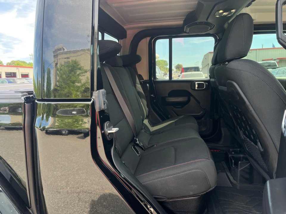 Used 2021 Jeep Gladiator Rubicon w/ LED Lighting Group AWD/4WD image 31