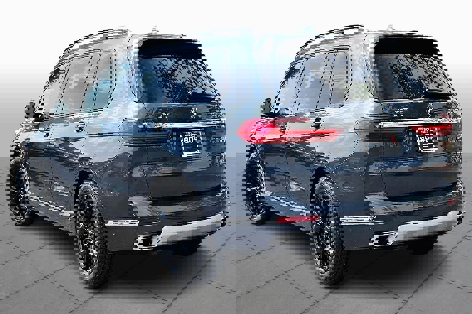 Used 2022 BMW X7 xDrive40i w/ Premium Package image 12