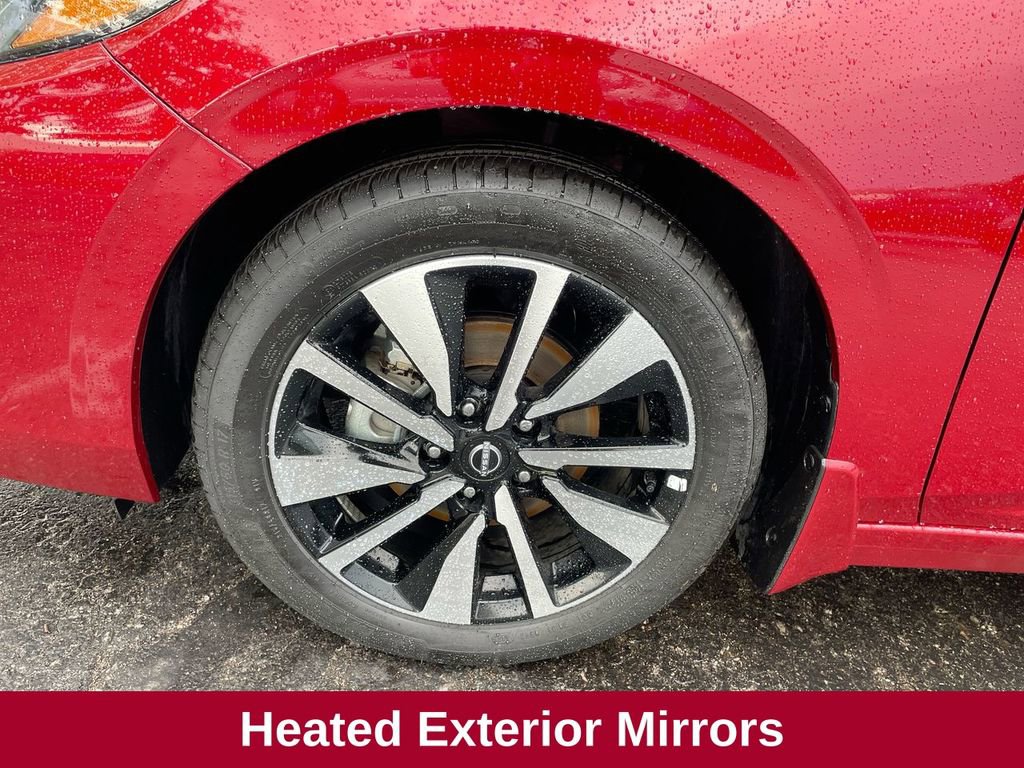 Used 2024 Nissan Sentra SV w/ SV Premium Package image 21