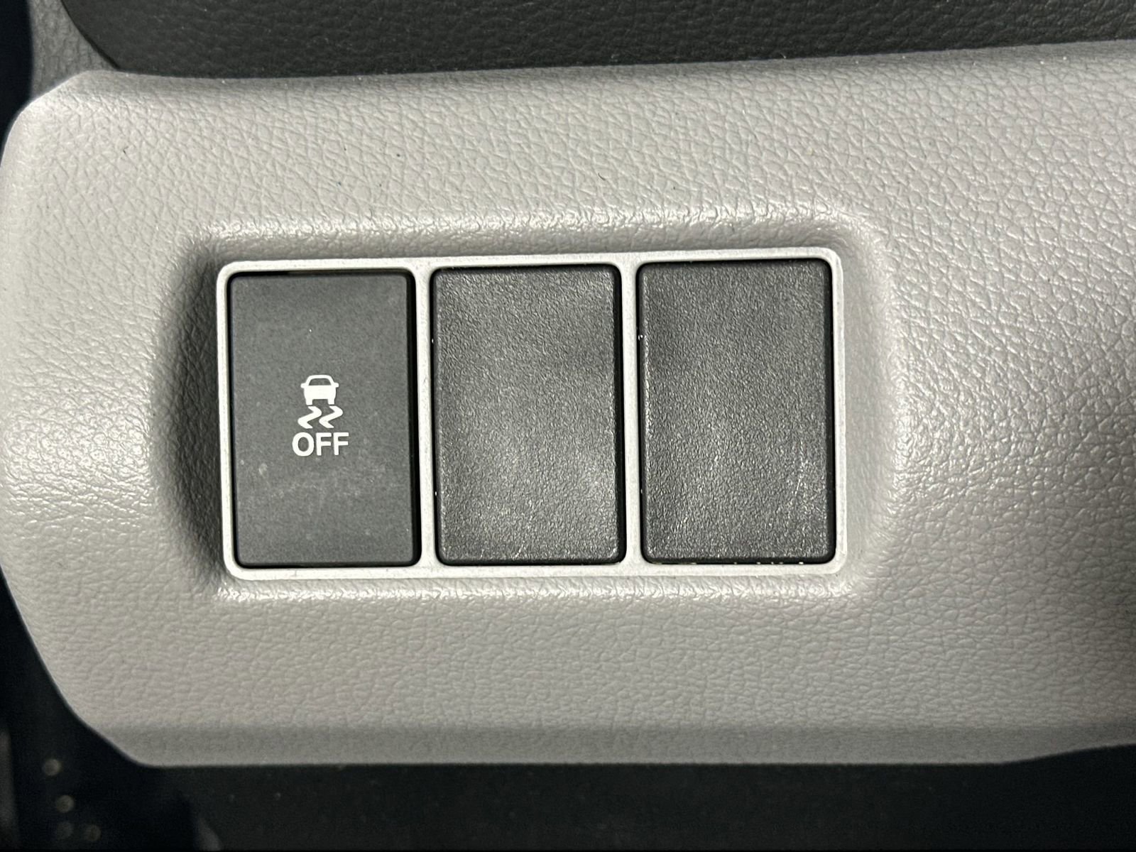 Used 2023 Honda Pilot LX image 26