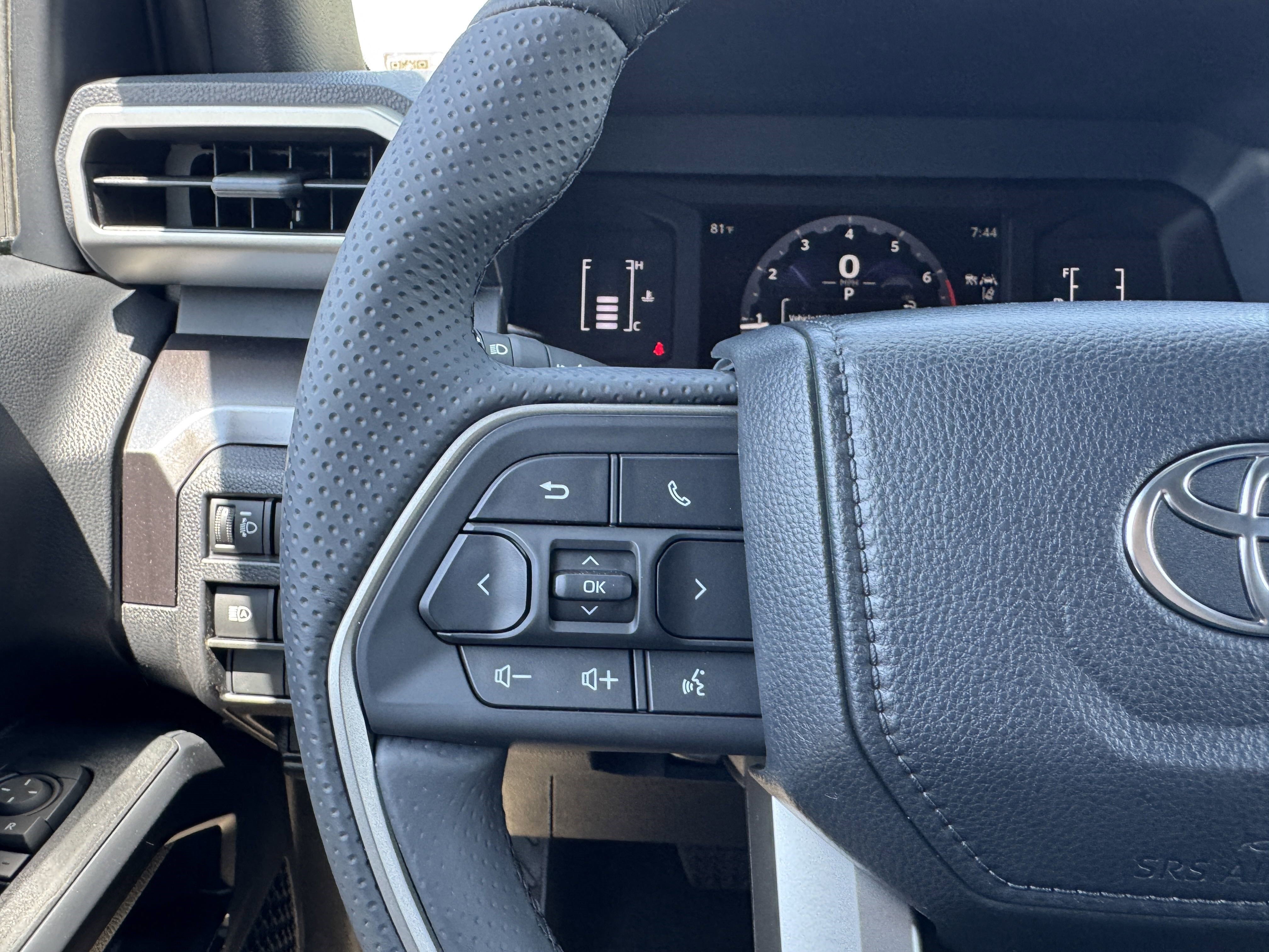 New 2026 Toyota 4Runner SR5 AWD/4WD image 29