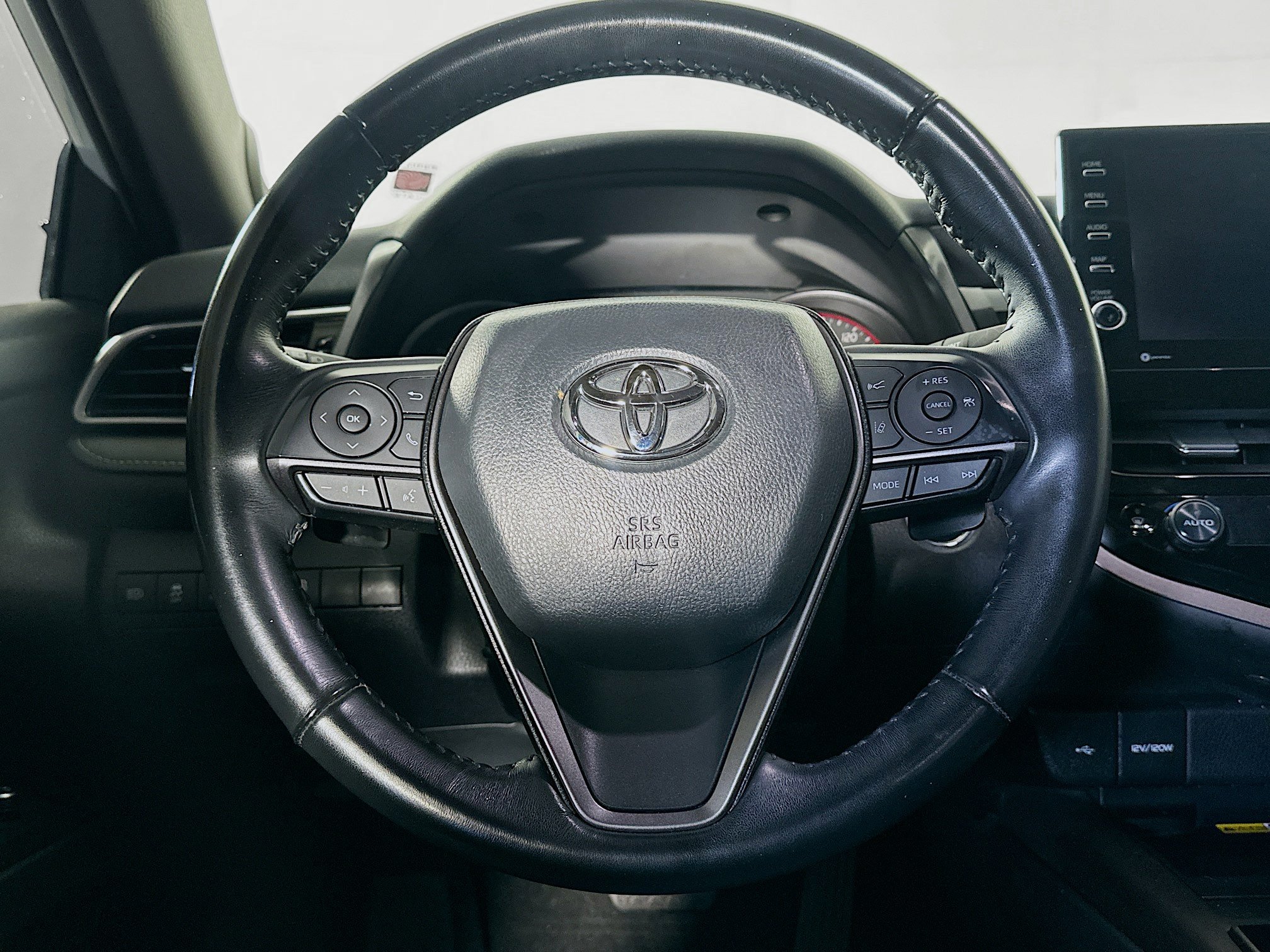 Used 2024 Toyota Camry XSE w/ Navigation Package FWD image 18