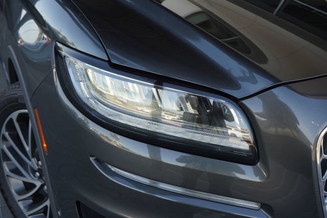 Used 2020 Lincoln Nautilus Reserve w/ Equipment Group 201A FWD image 12