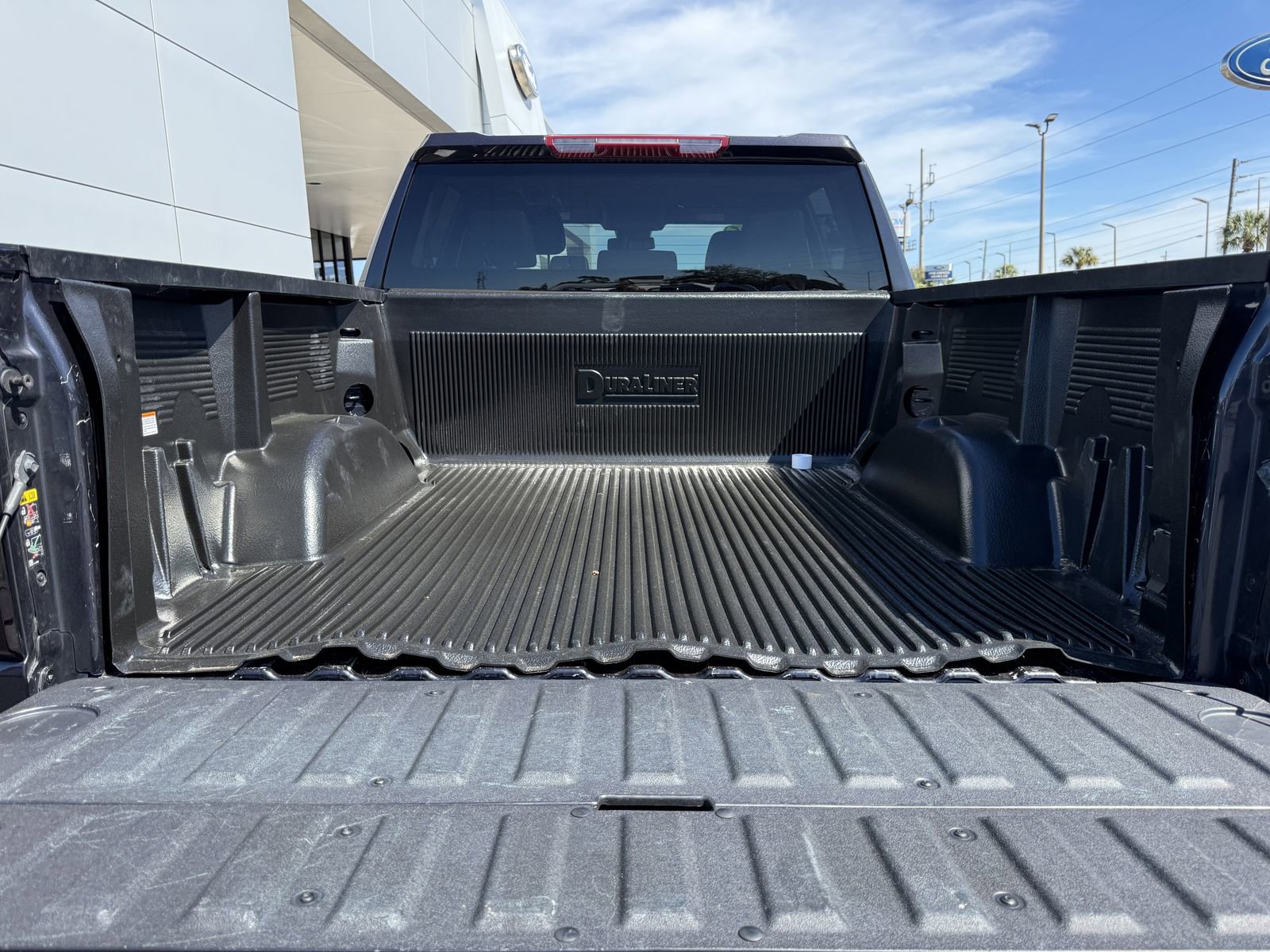 Used 2025 GMC Sierra 1500 SLT image 9