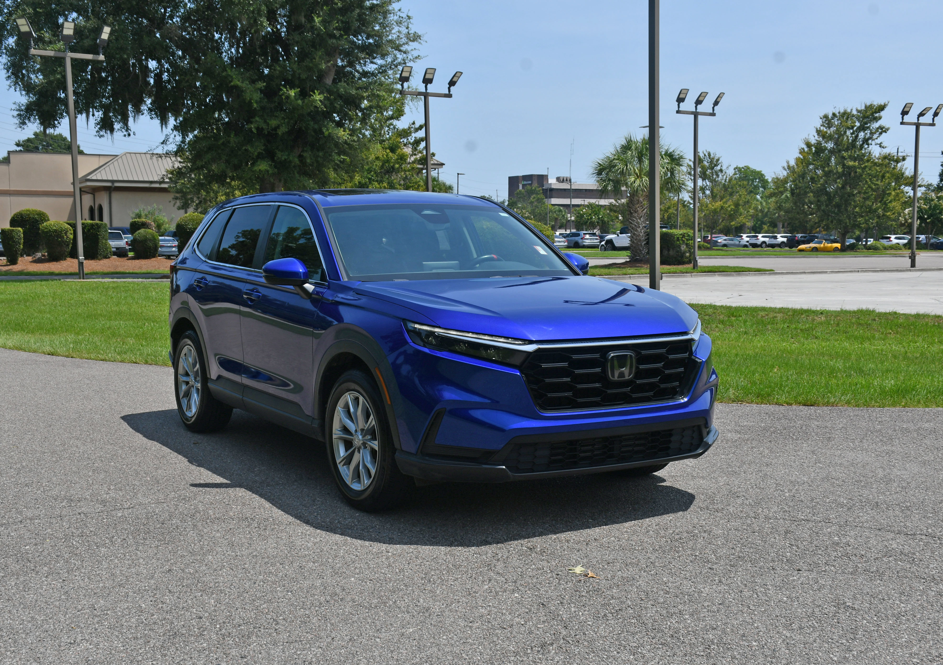 Used 2023 Honda CR-V EX image 6